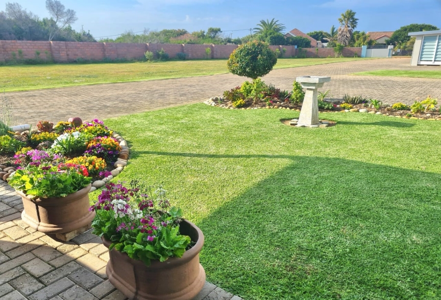 3 Bedroom Property for Sale in Paradise Beach Eastern Cape